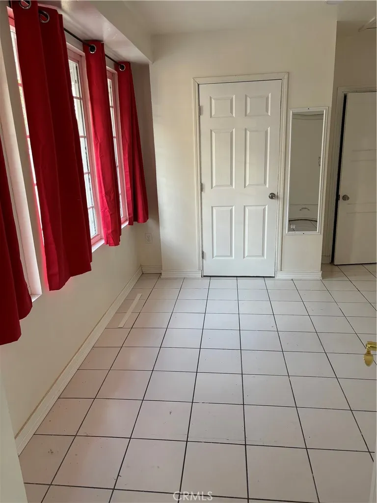 11962 Cedar Avenue Hawthorne, CA 90250
