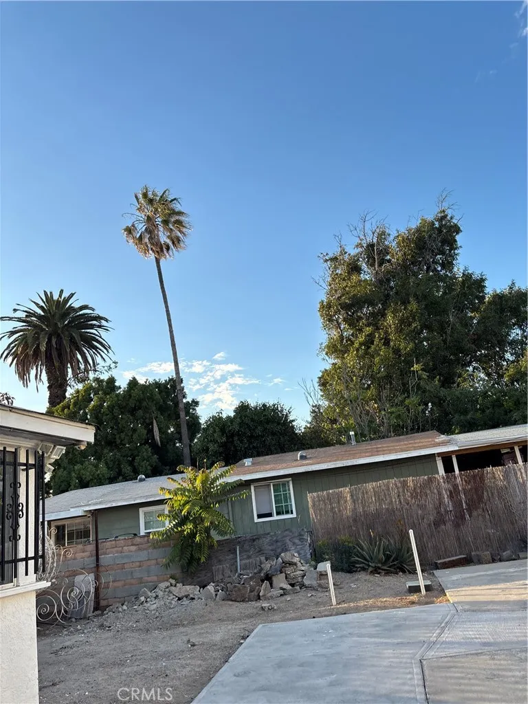 11962 Cedar Avenue Hawthorne, CA 90250