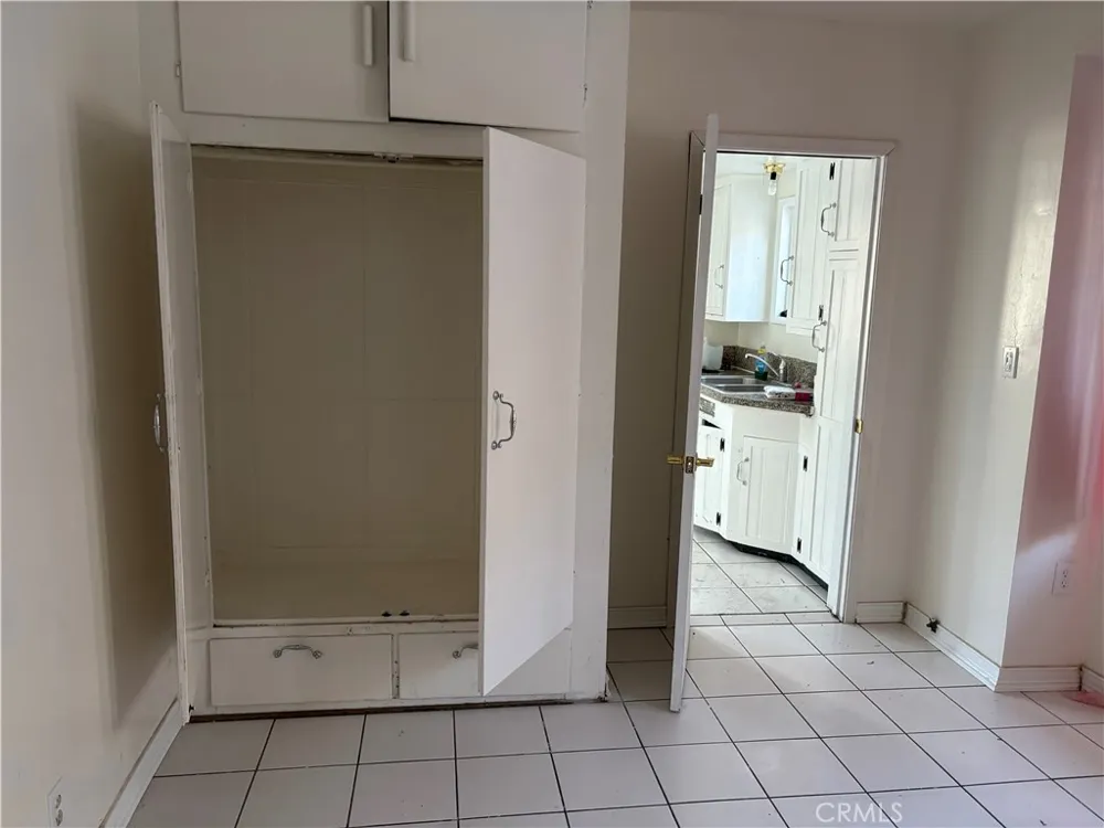 11962 Cedar Avenue Hawthorne, CA 90250
