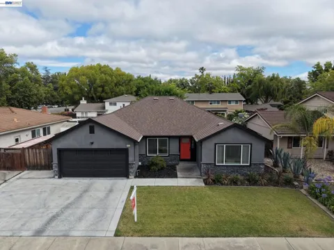 5514 Paseo Navarro