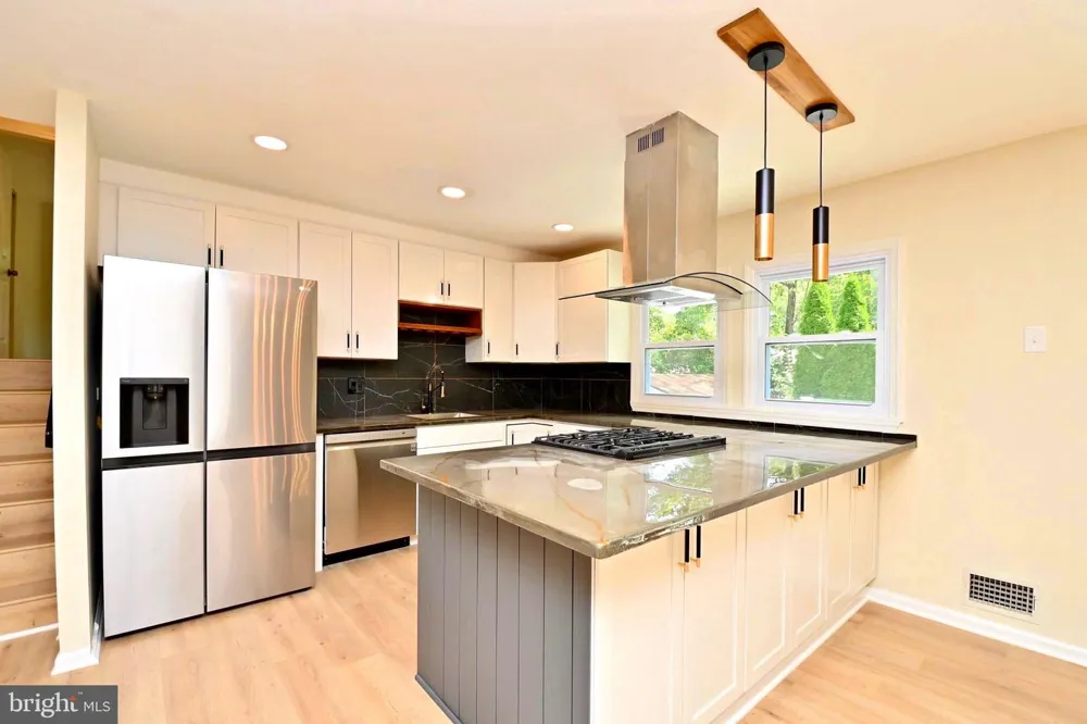 7215 WILLOW OAK PLACE Springfield, VA 22153