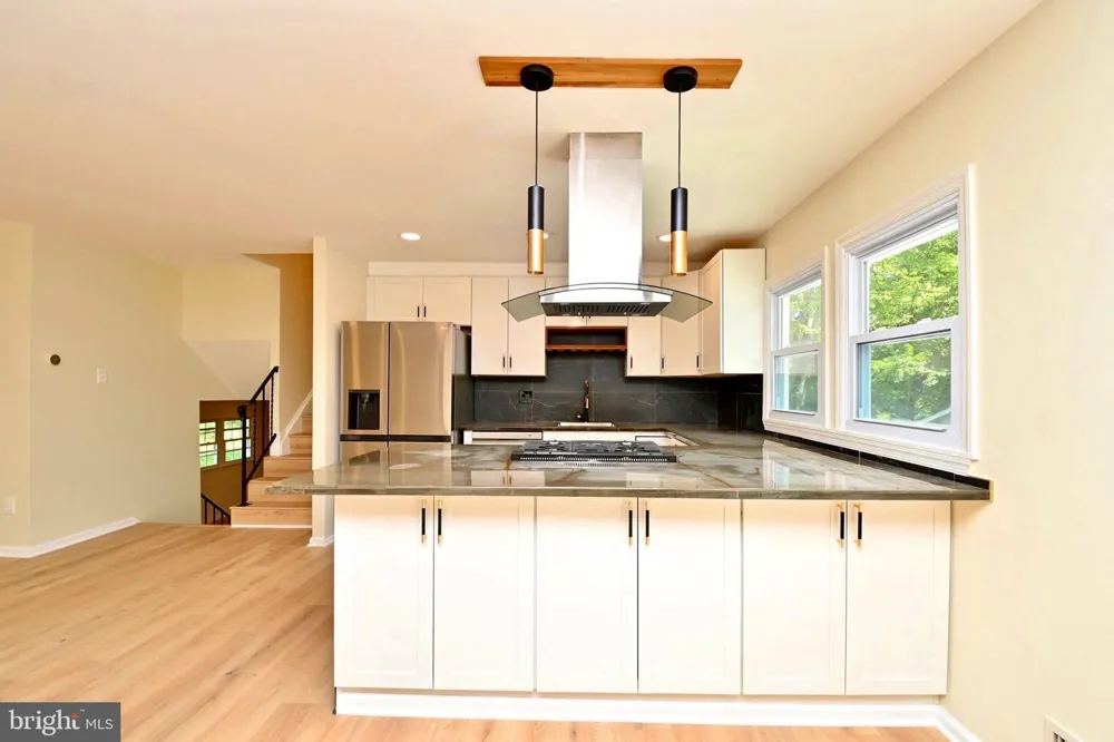 7215 WILLOW OAK PLACE Springfield, VA 22153