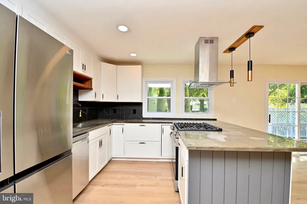 7215 WILLOW OAK PLACE Springfield, VA 22153