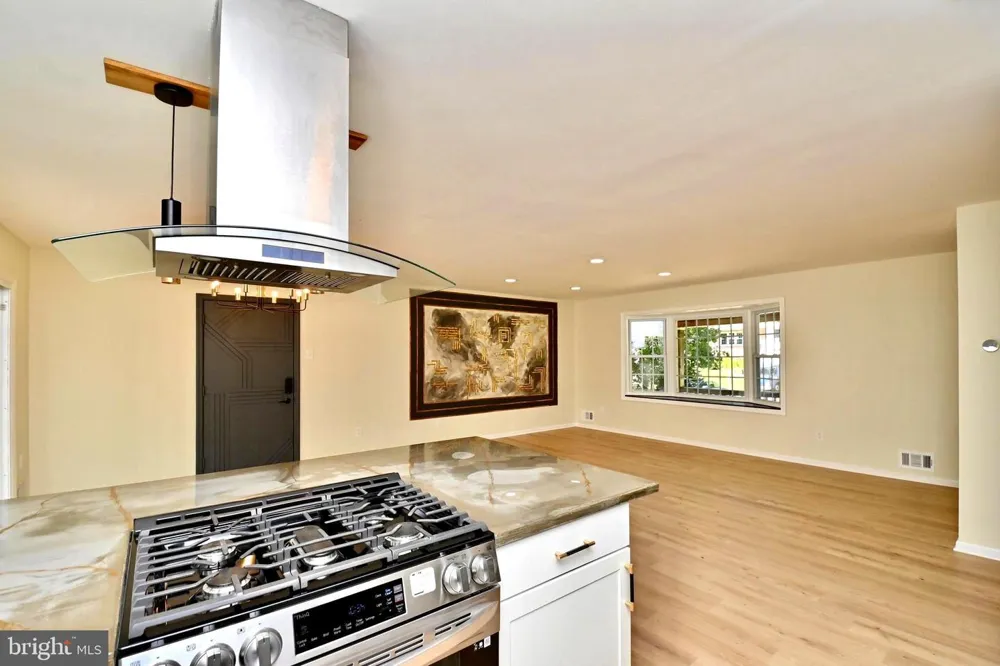 7215 WILLOW OAK PLACE Springfield, VA 22153