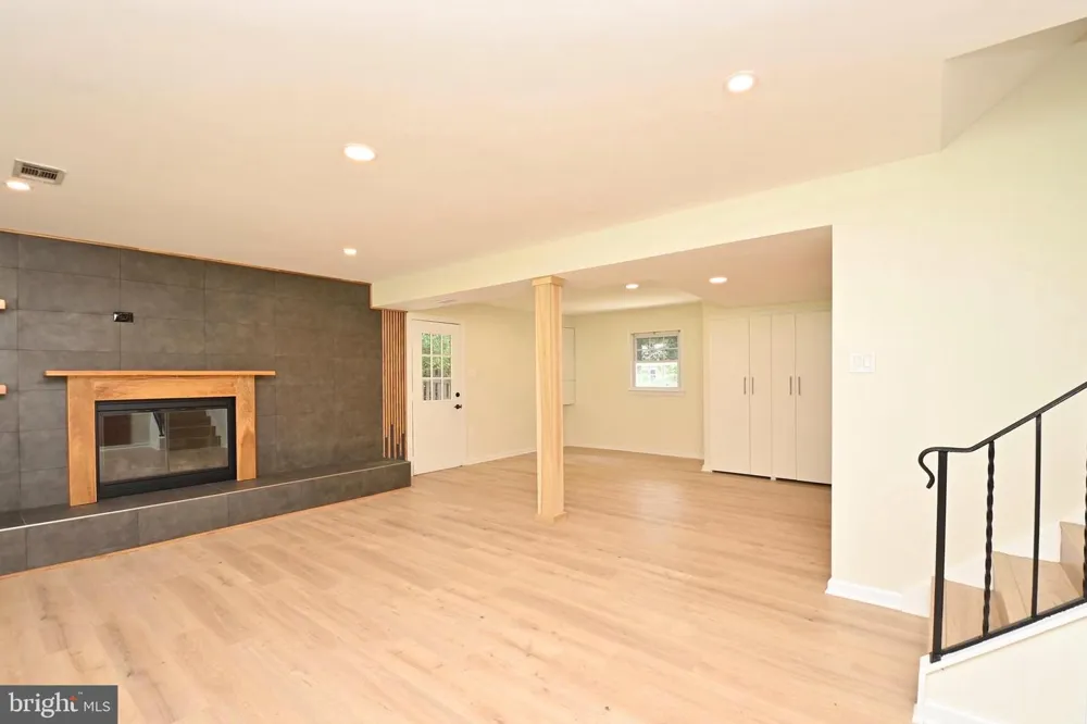 7215 WILLOW OAK PLACE Springfield, VA 22153