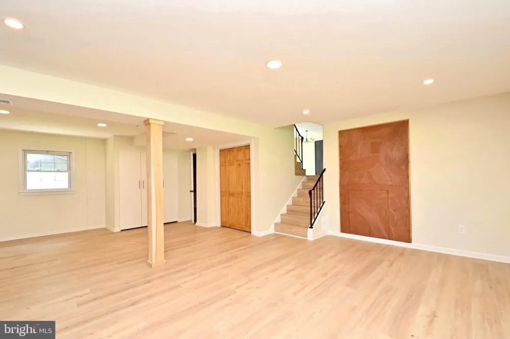 7215 WILLOW OAK PLACE Springfield, VA 22153