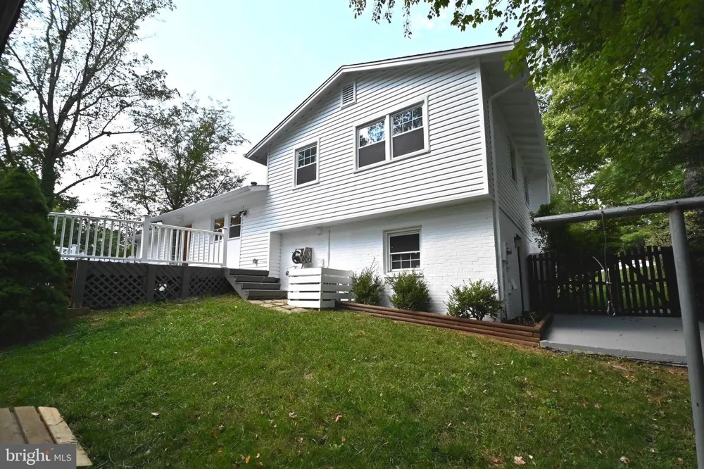7215 WILLOW OAK PLACE Springfield, VA 22153