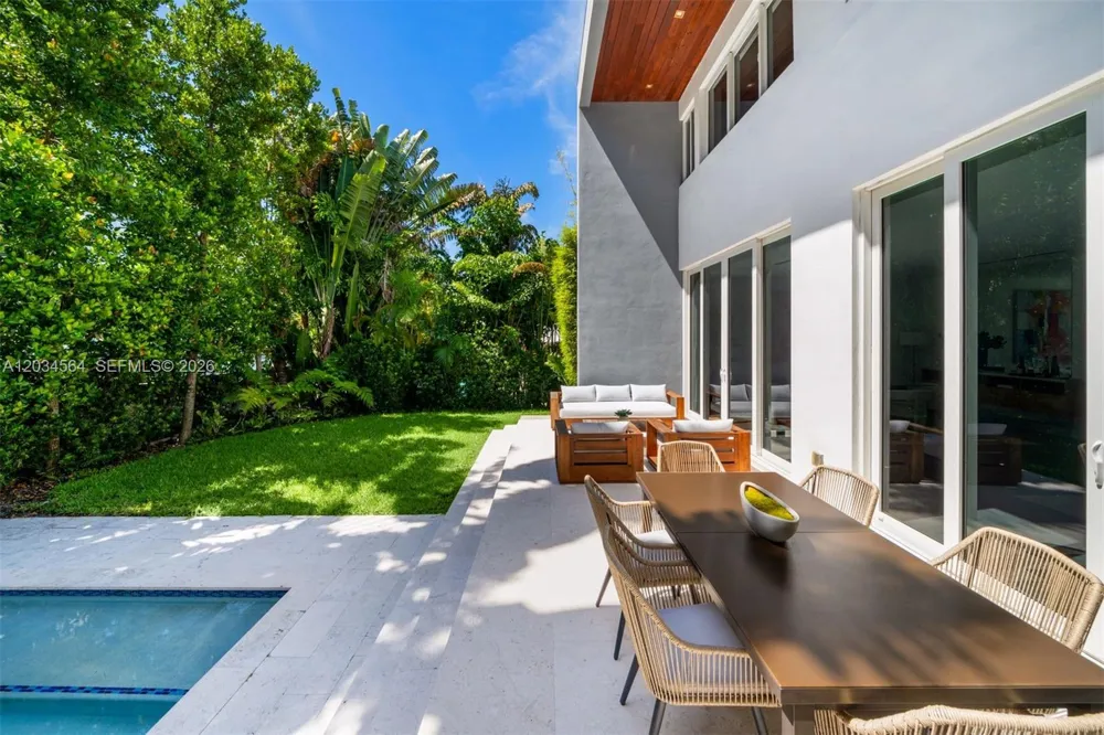 425 Harbor Dr Key Biscayne, FL 33149
