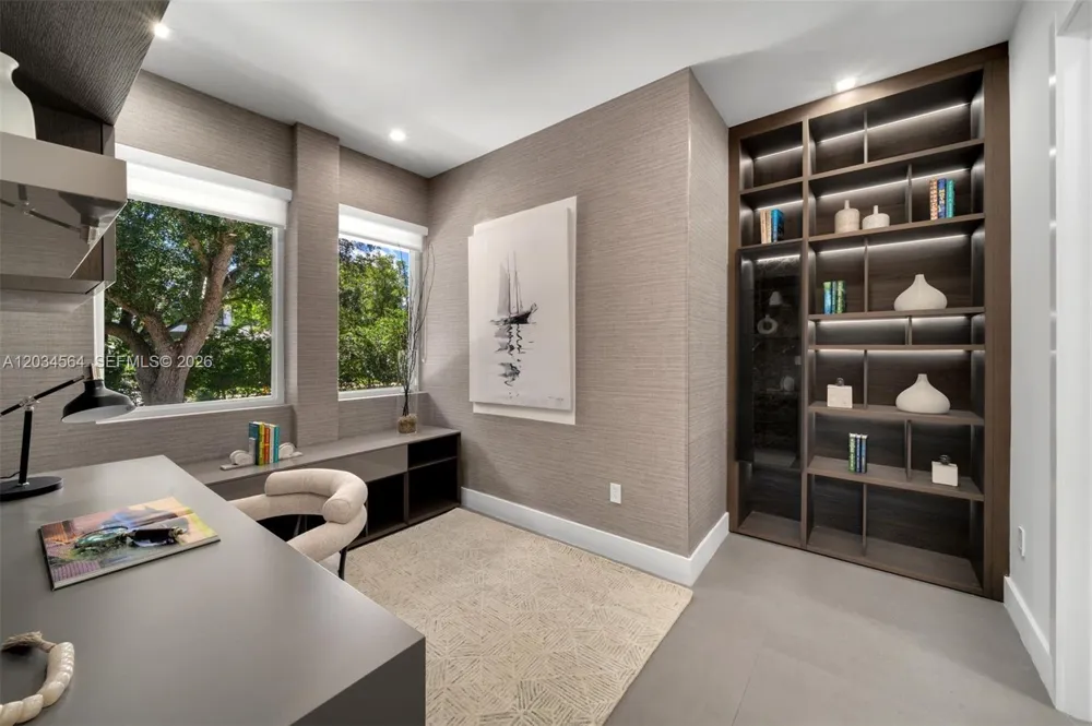 425 Harbor Dr Key Biscayne, FL 33149