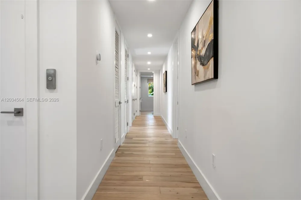 425 Harbor Dr Key Biscayne, FL 33149