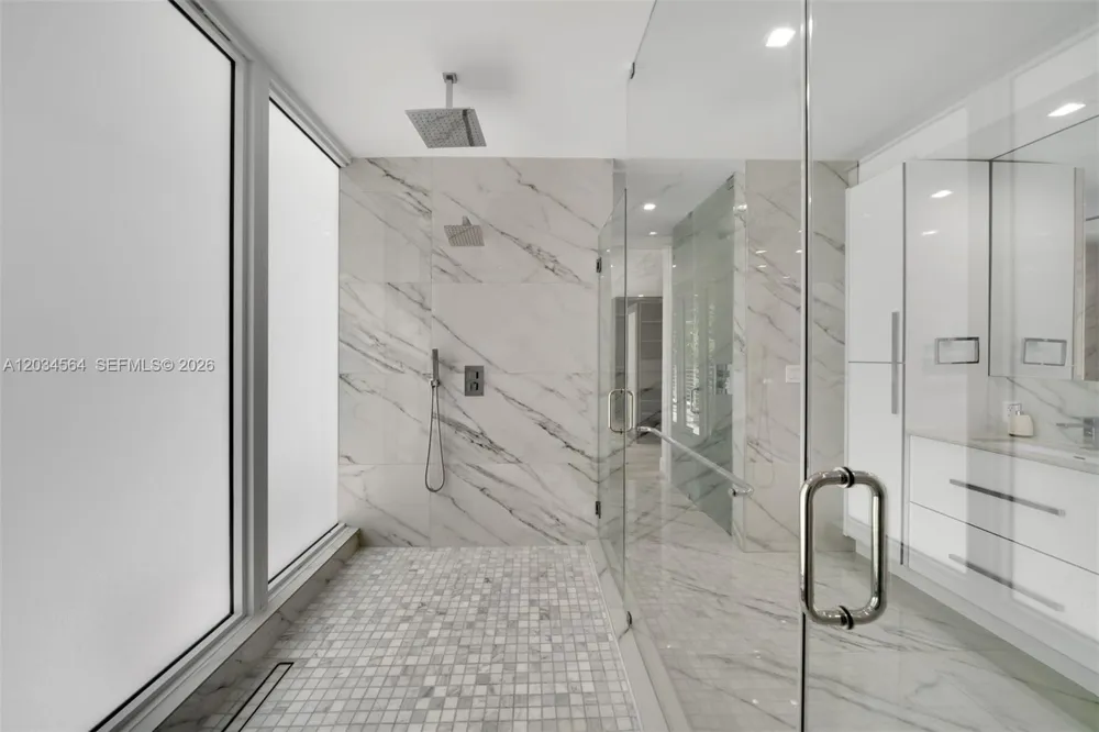 425 Harbor Dr Key Biscayne, FL 33149