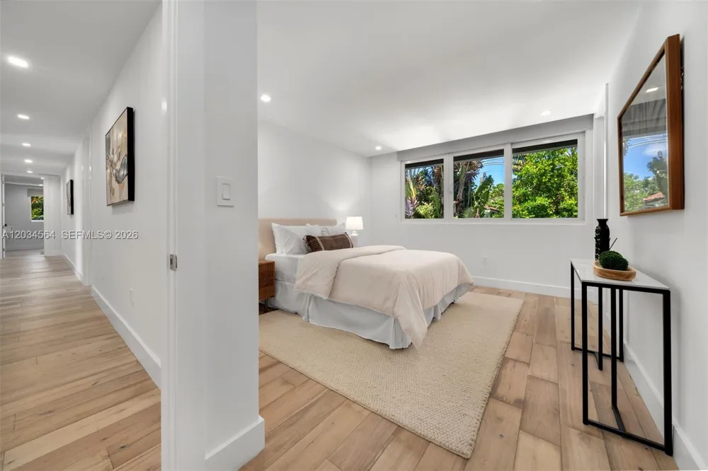 425 Harbor Dr Key Biscayne, FL 33149