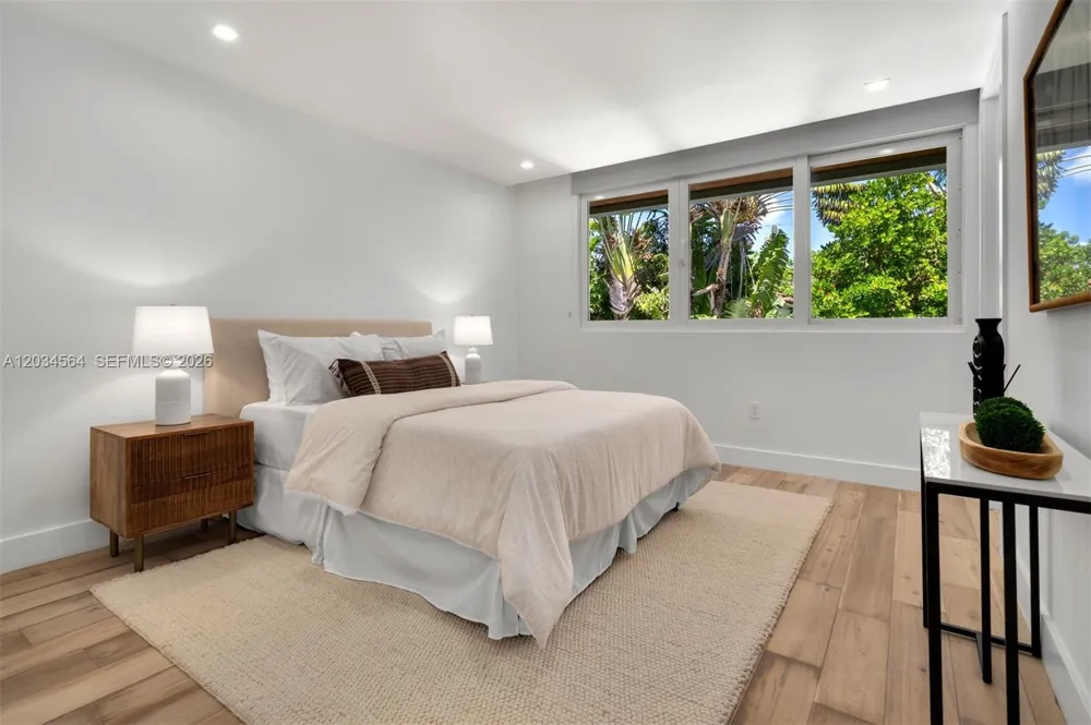 425 Harbor Dr Key Biscayne, FL 33149
