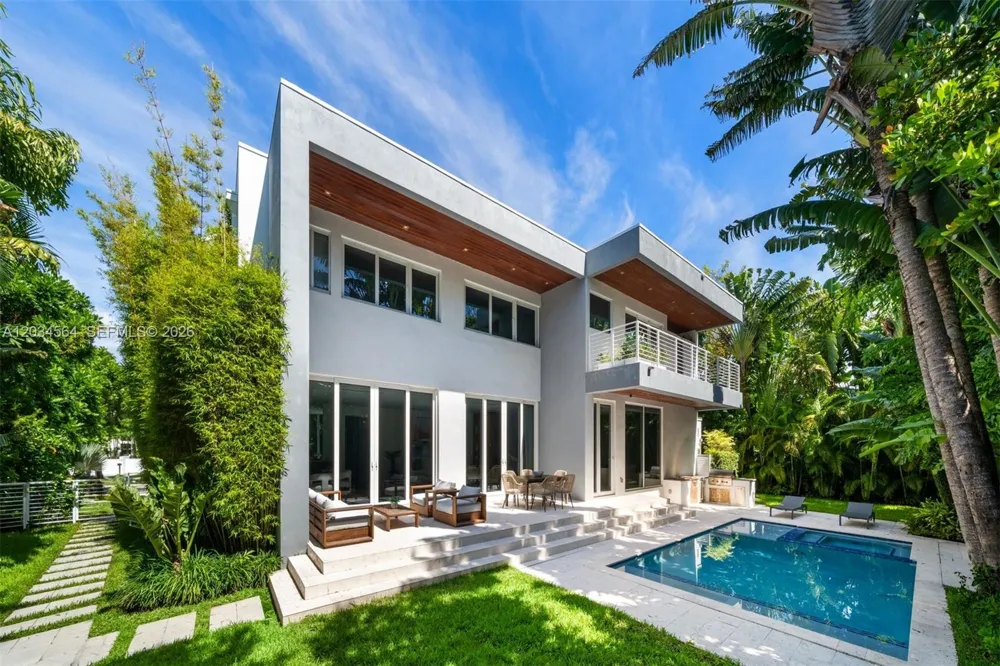425 Harbor Dr Key Biscayne, FL 33149