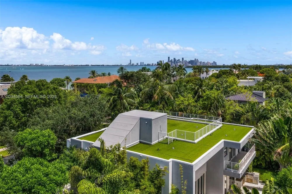 425 Harbor Dr Key Biscayne, FL 33149