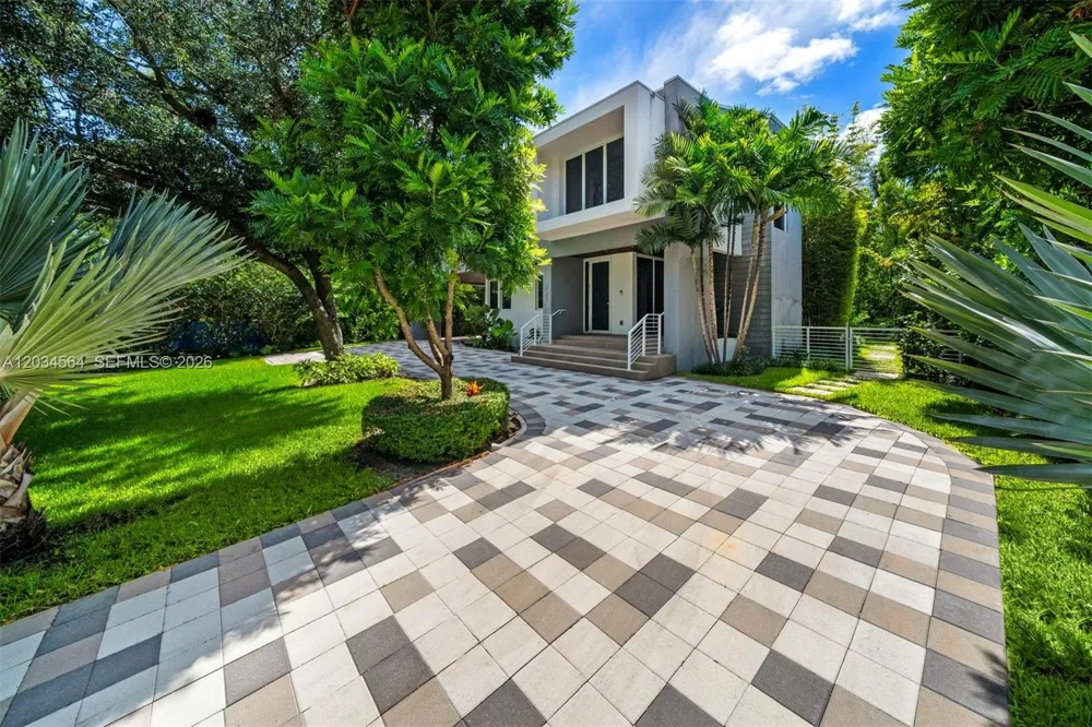 425 Harbor Dr Key Biscayne, FL 33149