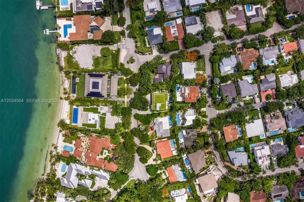 425 Harbor Dr Key Biscayne, FL 33149