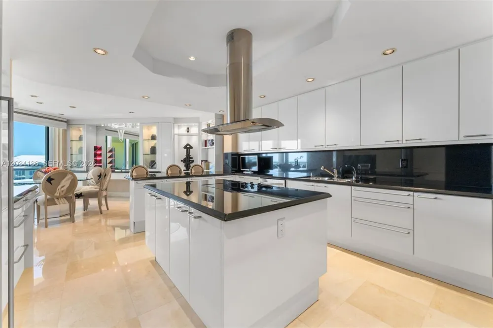 430 Grand Bay Drive #1103 Key Biscayne, FL 33149