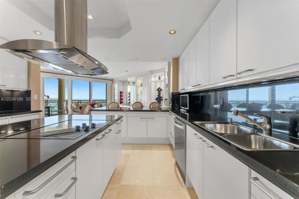 430 Grand Bay Drive #1103 Key Biscayne, FL 33149
