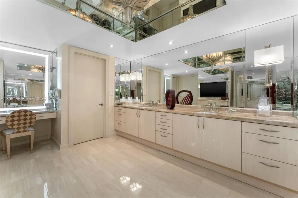 430 Grand Bay Drive #1103 Key Biscayne, FL 33149