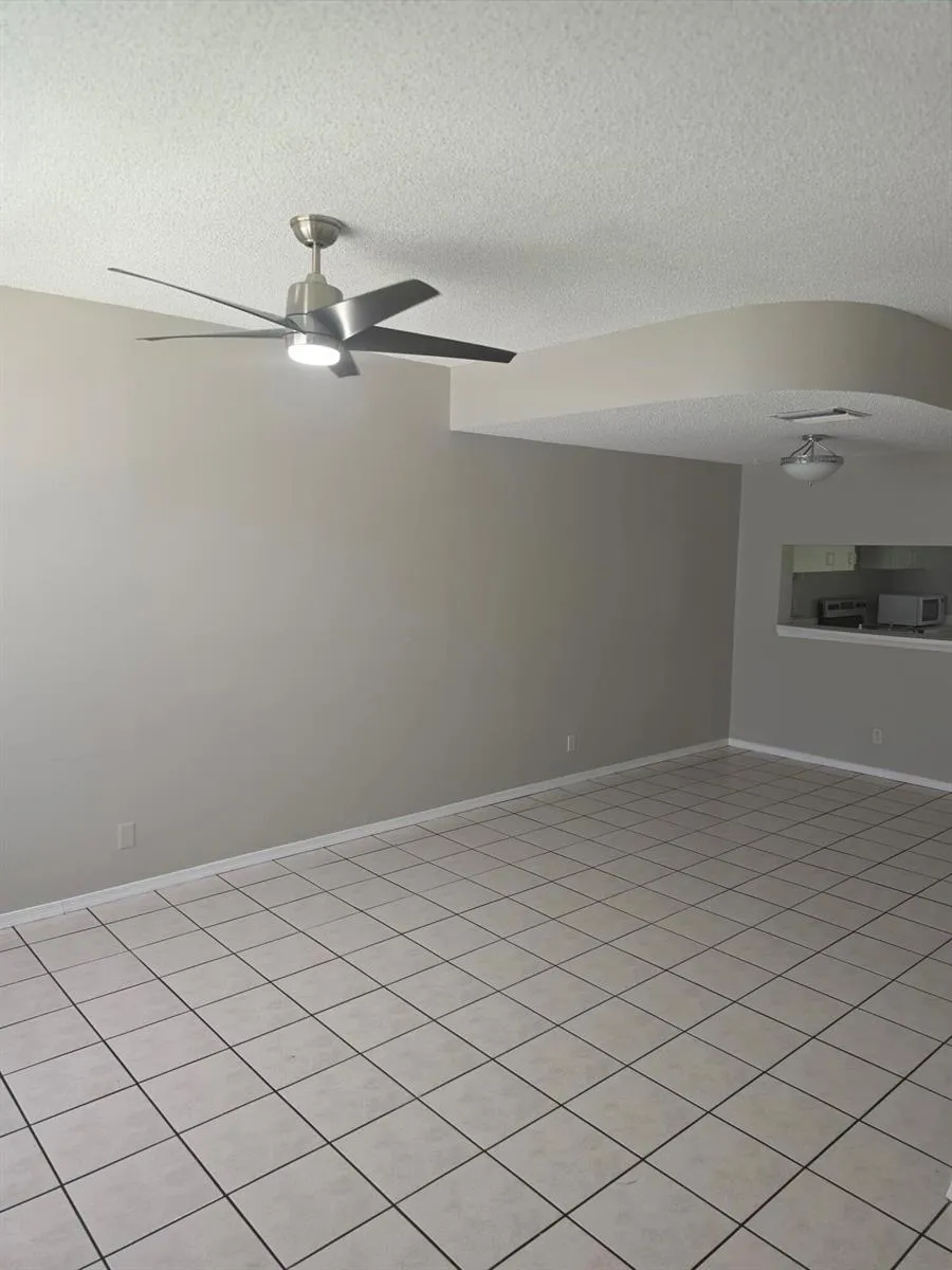 51 Whitehead Circle #51 Weston, FL 33326