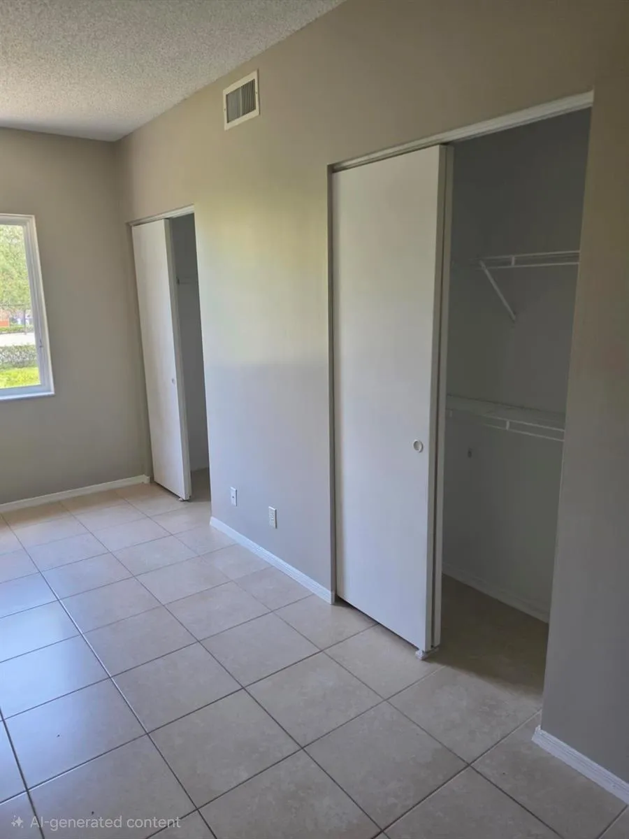 51 Whitehead Circle #51 Weston, FL 33326