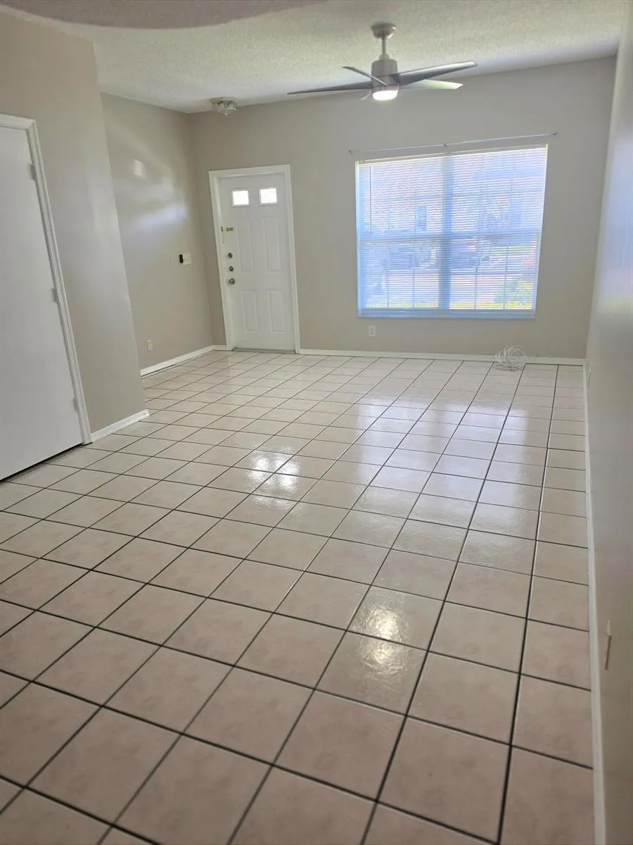 51 Whitehead Circle #51 Weston, FL 33326