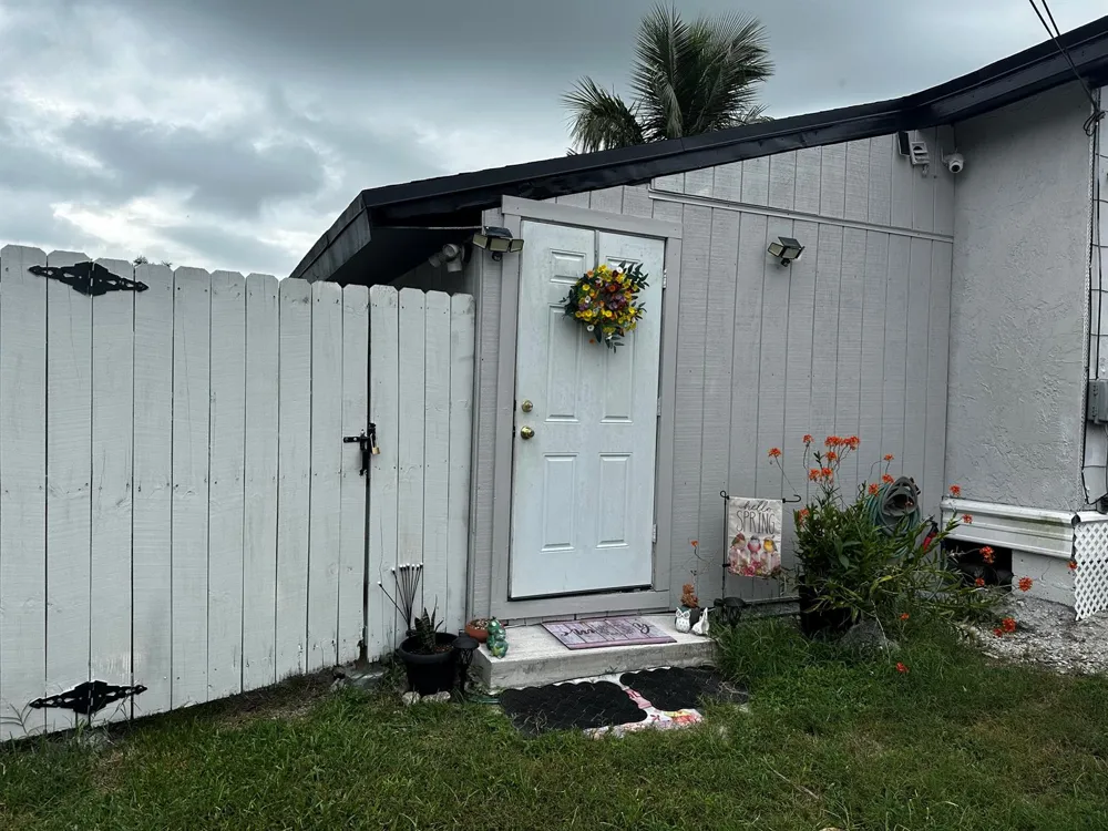 566 SE 7th Drive Belle Glade, FL 33430