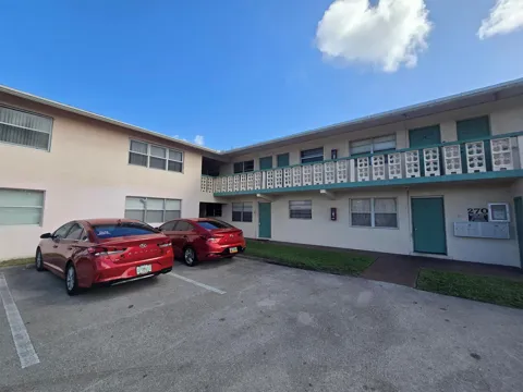 270 NE 40th Street NE #26