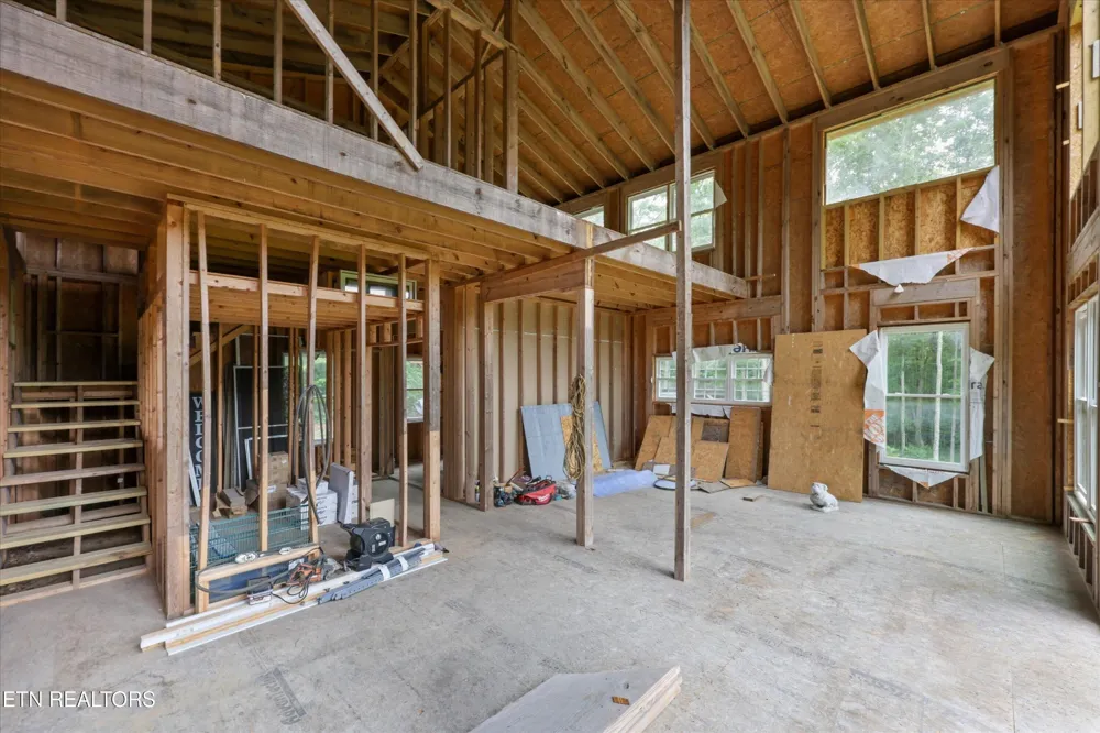 146 Harkle Rd Lancing, TN 37770