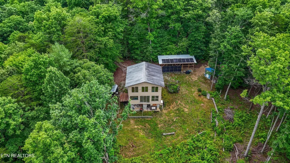 146 Harkle Rd Lancing, TN 37770
