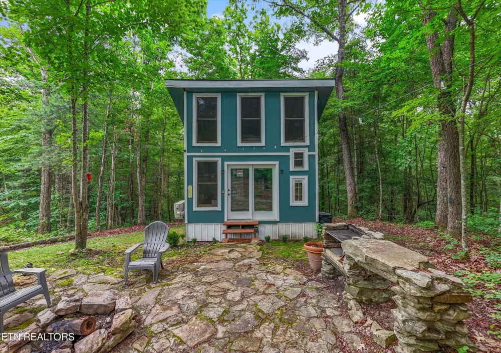 146 Harkle Rd Lancing, TN 37770