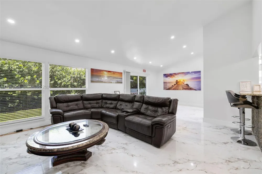 1318 Bayport Ave Marco Island, FL 34145