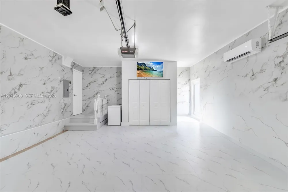 1318 Bayport Ave Marco Island, FL 34145