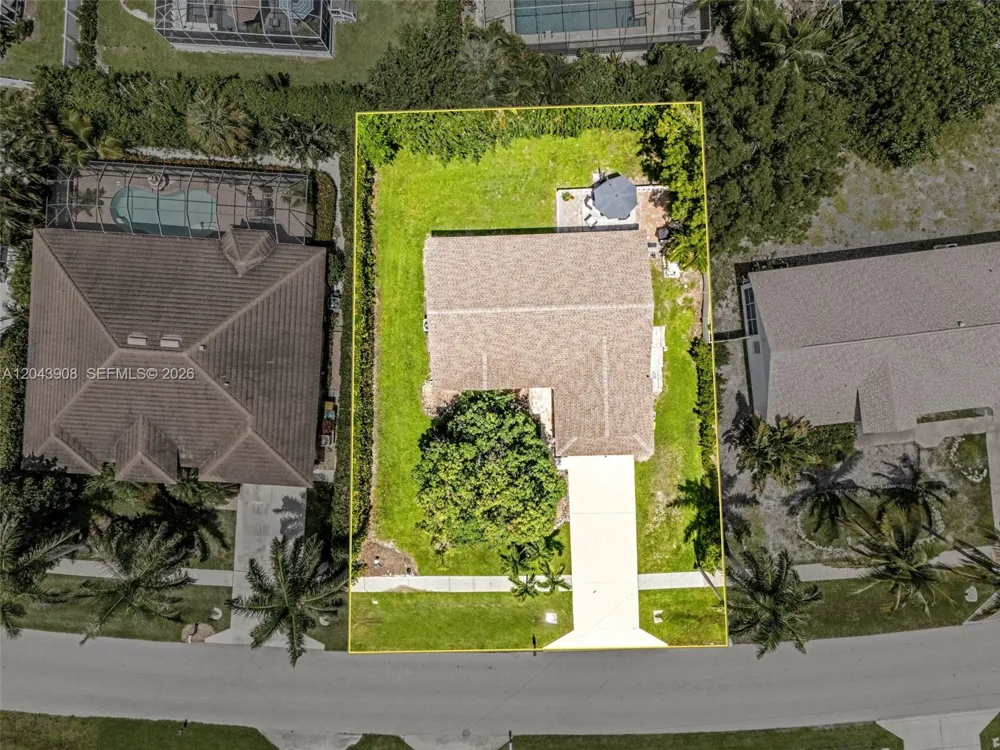 1318 Bayport Ave Marco Island, FL 34145