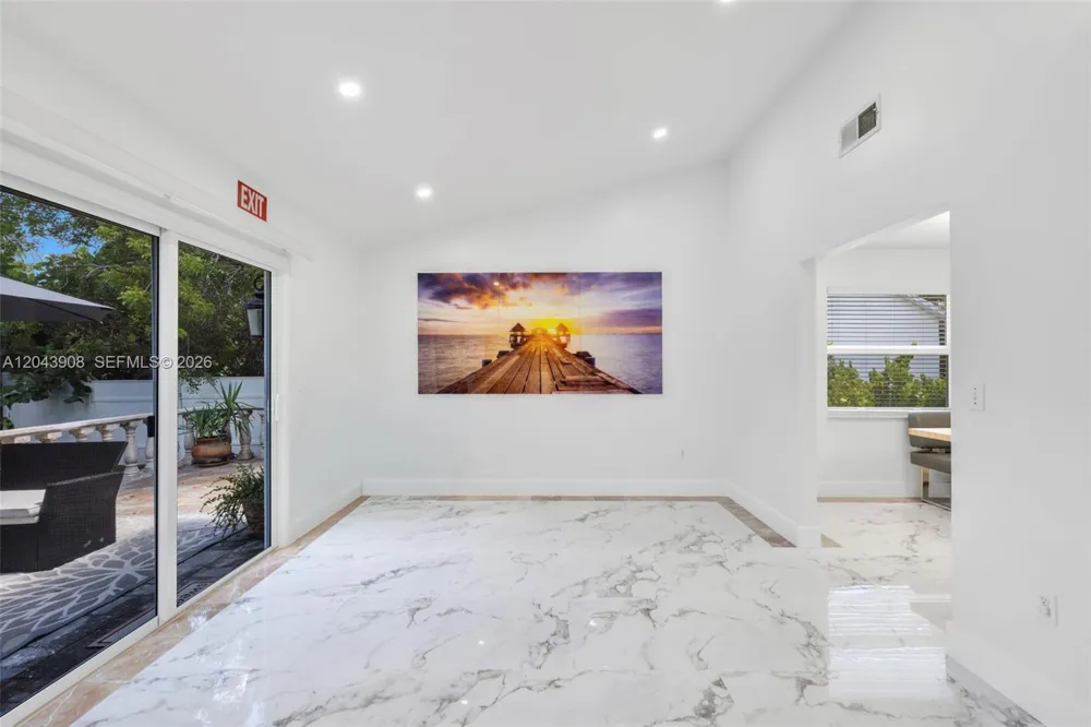 1318 Bayport Ave Marco Island, FL 34145