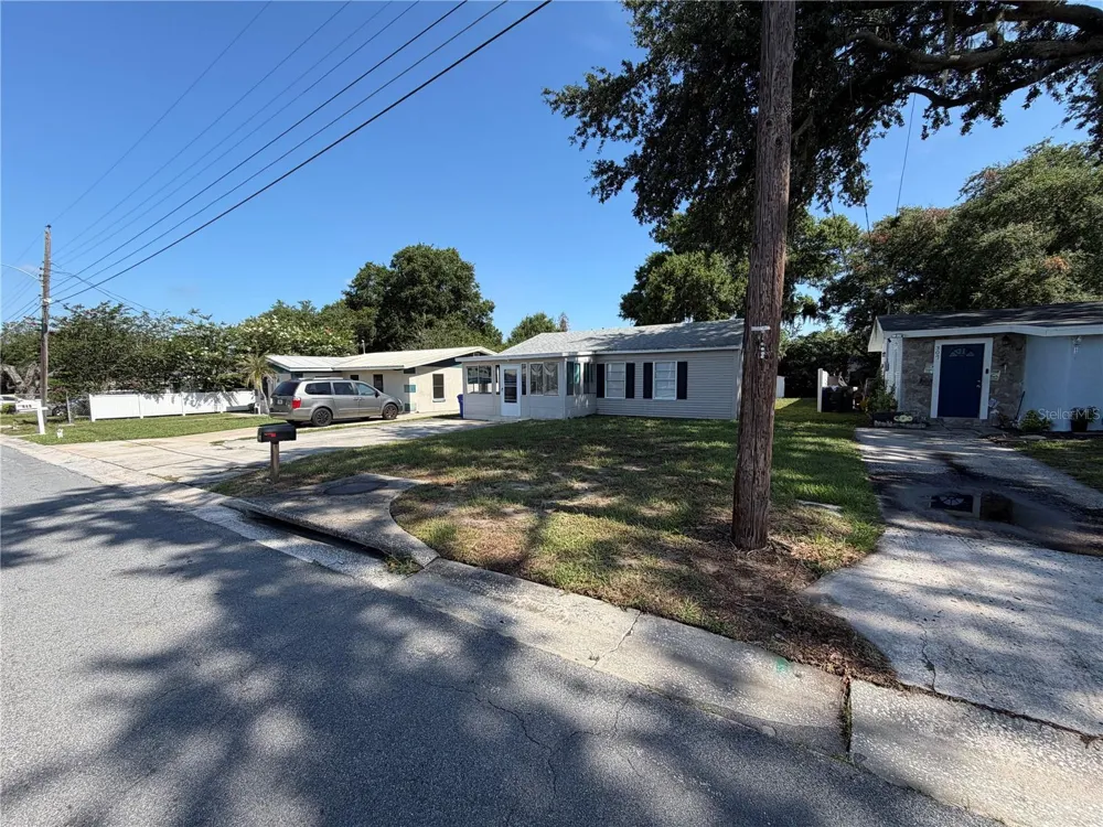 311 W BELLA VISTA STREET Lakeland, FL 33805