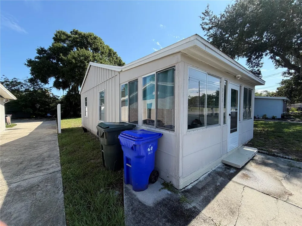 311 W BELLA VISTA STREET Lakeland, FL 33805