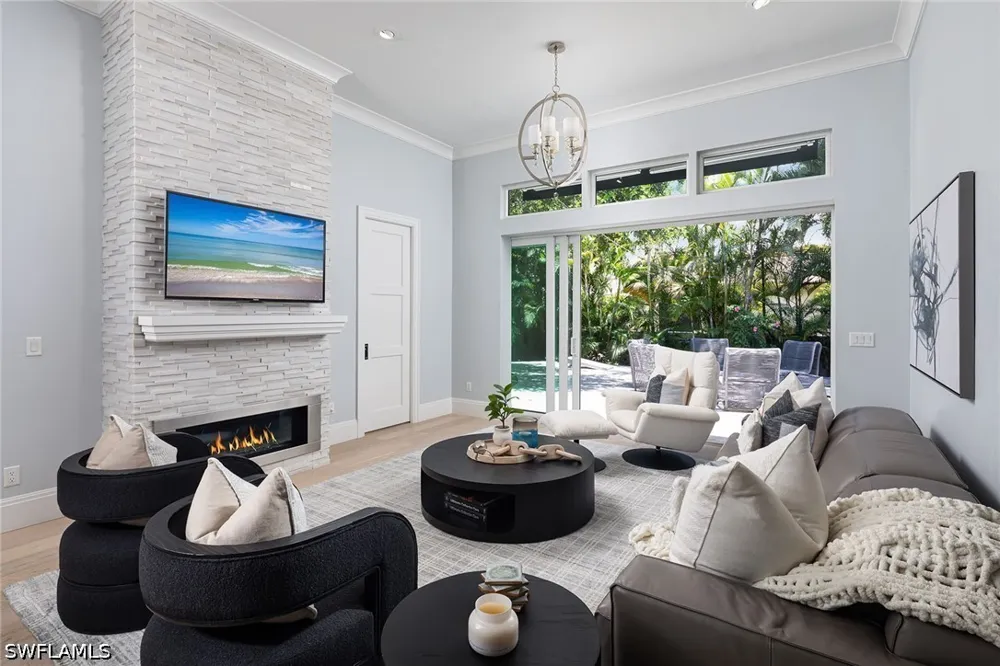 Laguna Way Naples, FL 34109