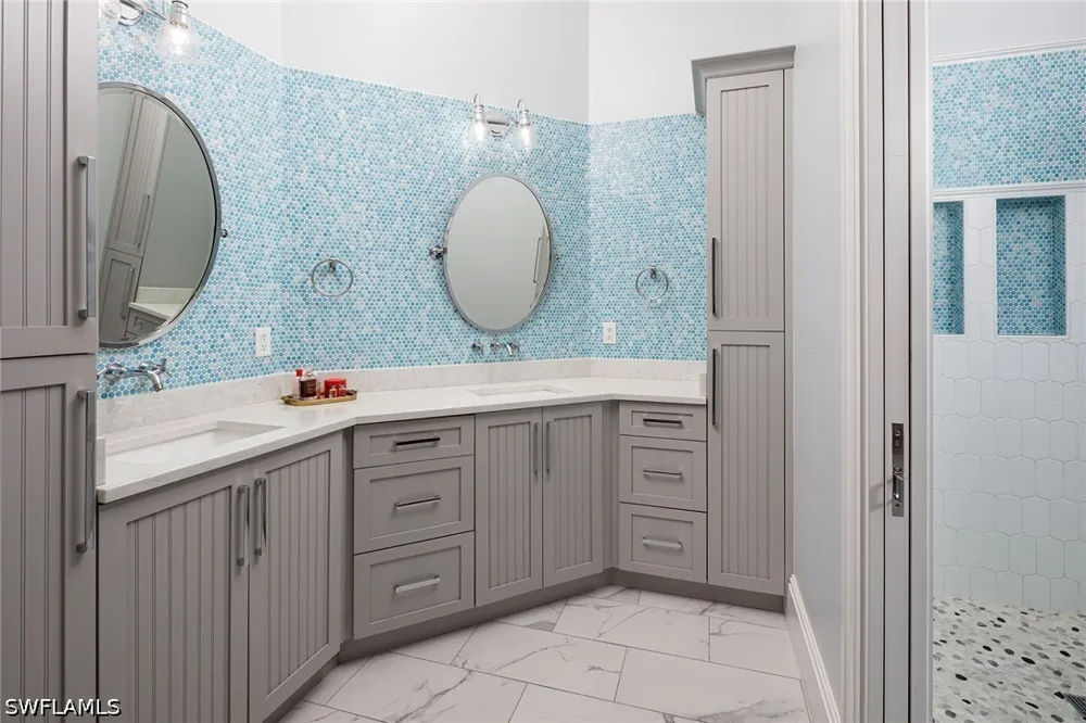 Laguna Way Naples, FL 34109