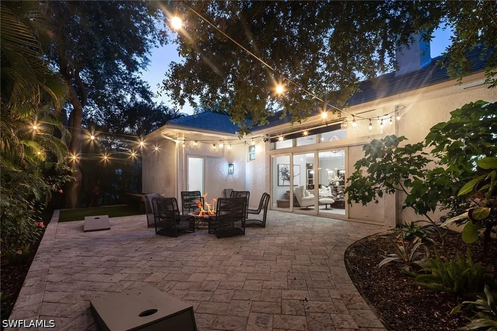 Laguna Way Naples, FL 34109