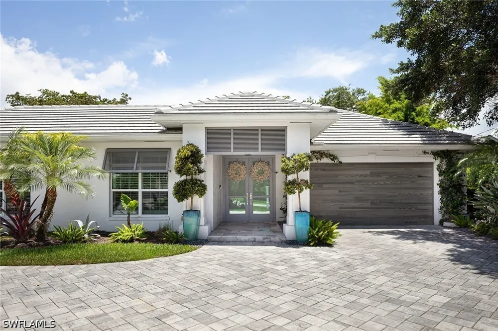 Laguna Way Naples, FL 34109