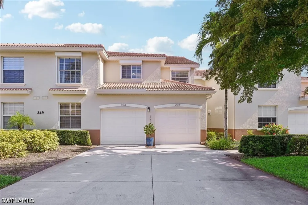 Dover Place #203 Naples, FL 34104