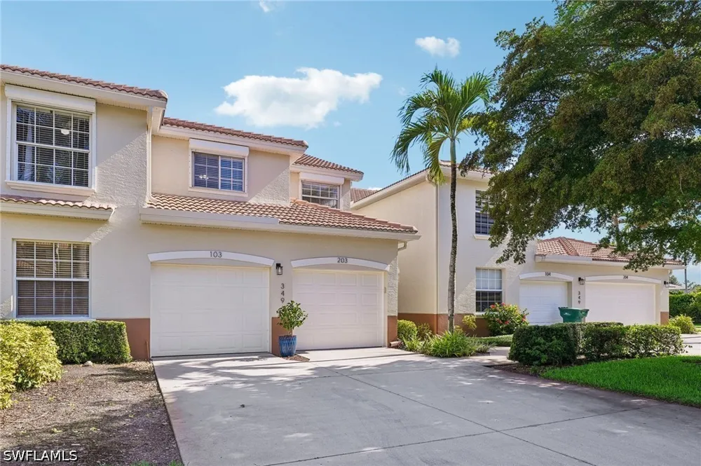 Dover Place #203 Naples, FL 34104