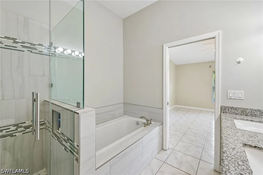 Dover Place #203 Naples, FL 34104