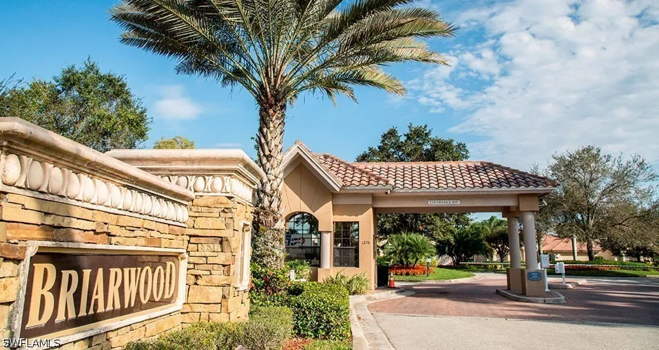 Dover Place #203 Naples, FL 34104