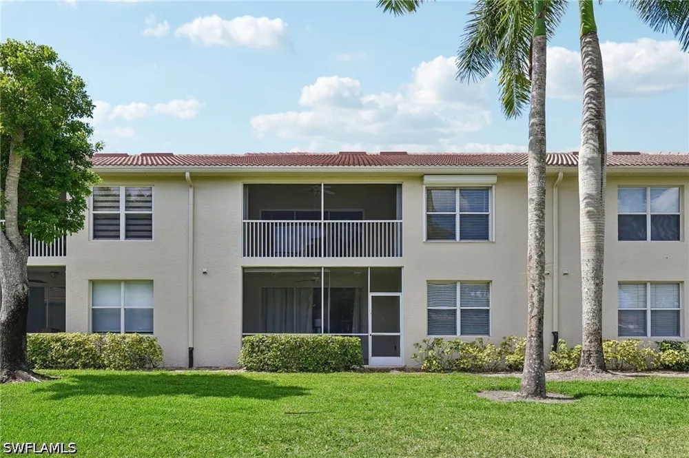 Dover Place #203 Naples, FL 34104