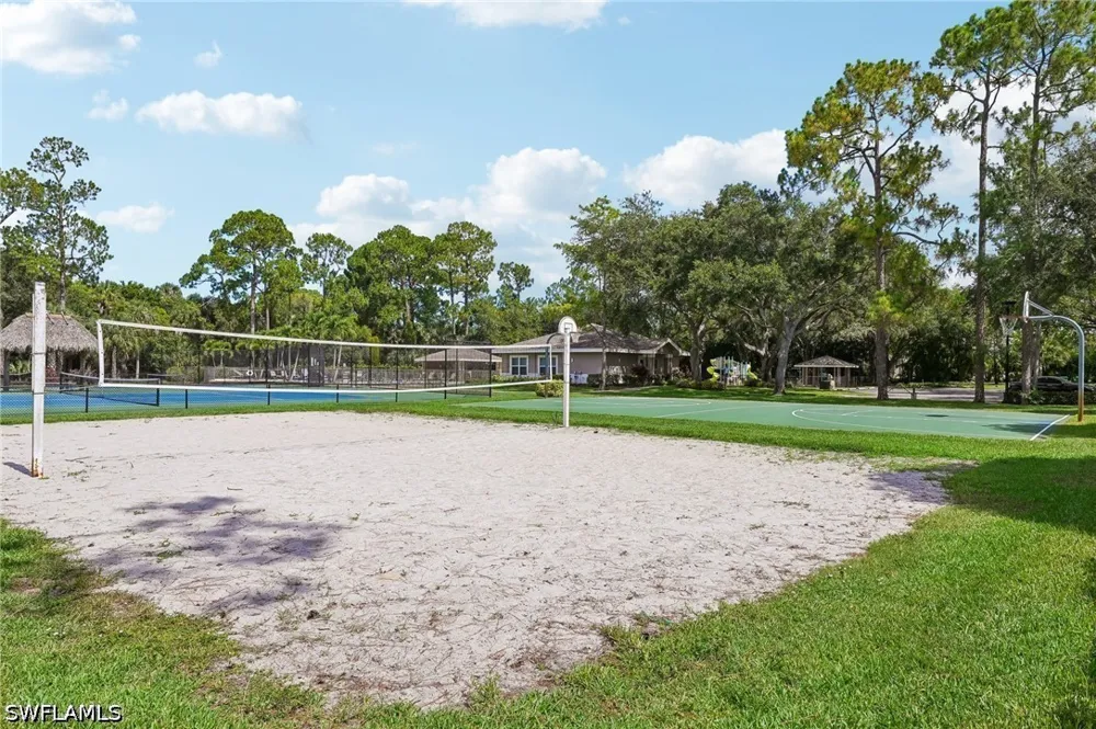 Dover Place #203 Naples, FL 34104