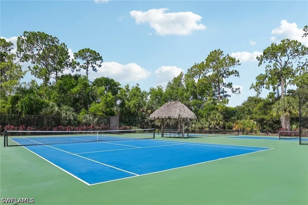 Dover Place #203 Naples, FL 34104