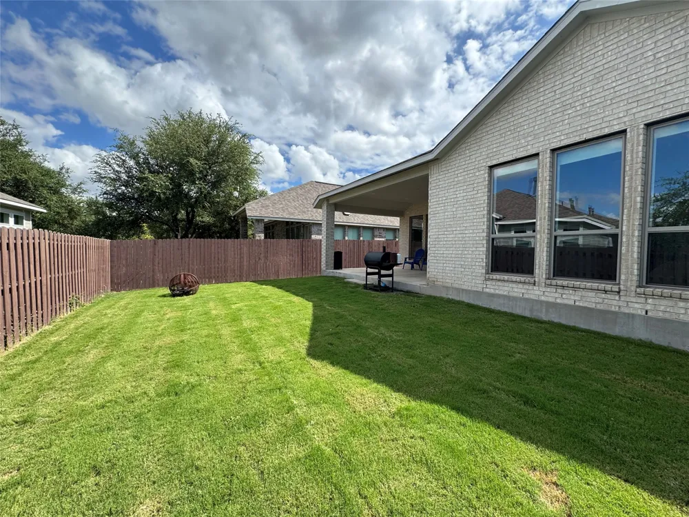 2004 Stirling Street Leander, TX 78641